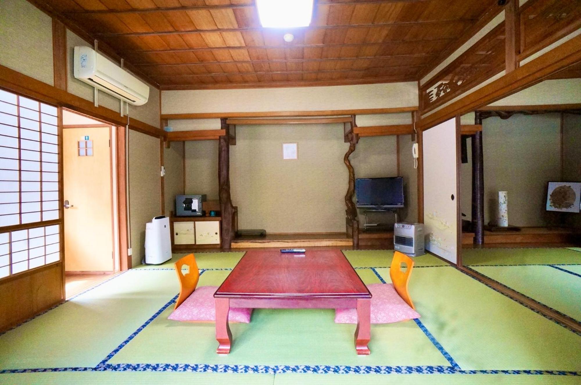 Hotel Takaosou Yufu Exterior foto